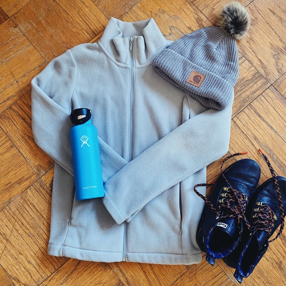 Cozy grey Uniqlo full-zip fleece